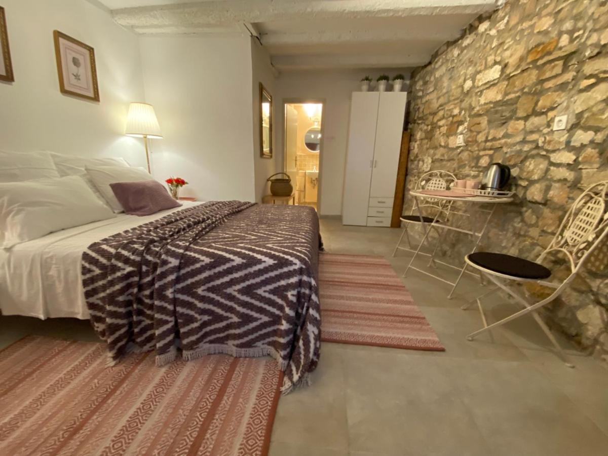 Bianco Rosa Apartment *