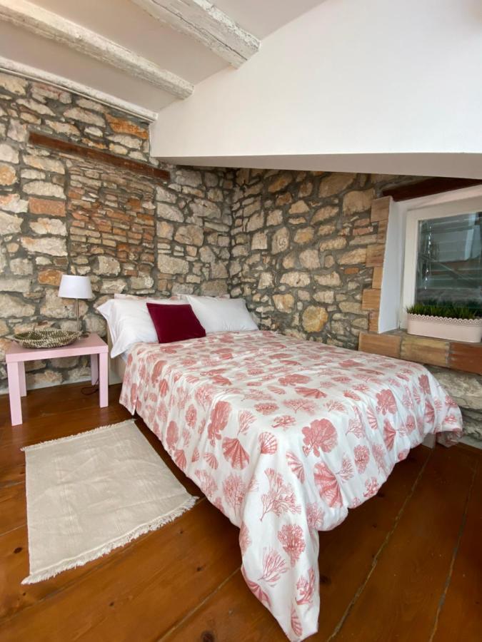 Apartment Bianco Rosa